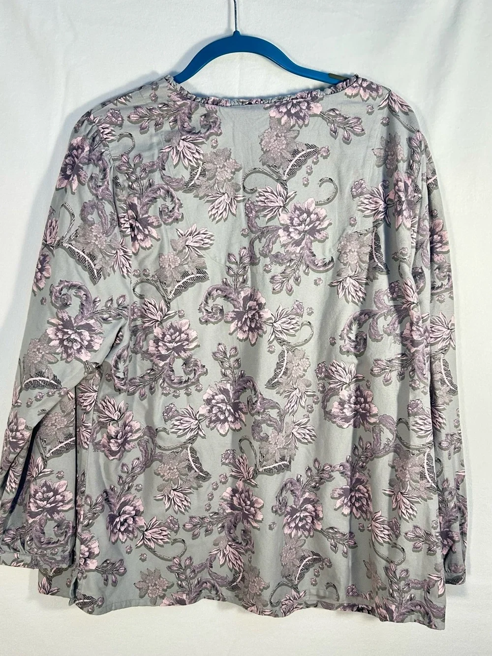 Soft Surroundings Lavender Paisley Lounge Pajama Set with Matching Wrap